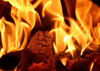 Surat Al-Baqarah Ayat 17, Perumpamaan seperti Orang yang Menyalakan Api