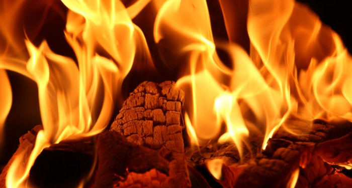 Surat Al-Baqarah Ayat 17, Perumpamaan seperti Orang yang Menyalakan Api