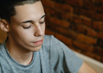 Bukan Mistis, ini Alasan Kamu terkadang Mencium Bau yang Tidak Diketahui Sumbernya