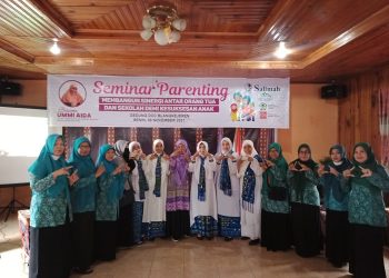 Salimah Gayo Lues Bekerja sama dengan SDIT Al-Fatih Adakan Seminar Parenting