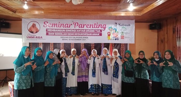 Salimah Gayo Lues Bekerja sama dengan SDIT Al-Fatih Adakan Seminar Parenting