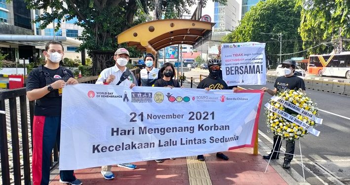 Aksi Mengenang Korban Laka Lantas Sedunia 2021