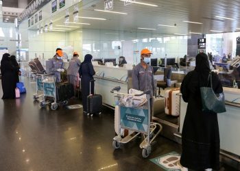 Saudi Tangguhkan Penerbangan Ke dan dari 7 Negara Bagian Afrika Selatan karena COVID