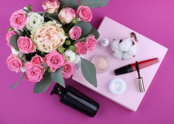 5 Tahap Penggunaan Skincare yang Benar saat Berada di Luar Ruangan