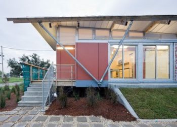 Musim Hujan, 3 Inspirasi Arsitektur Rumah Anti Banjir