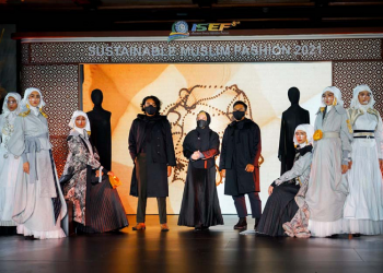 Ovie Opie Angkat Tema Hybrida Human Butterfly dalam Virtual Fashion Show ISEF 2021