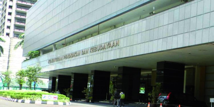 Dengan tanpa Persetujuan Korban