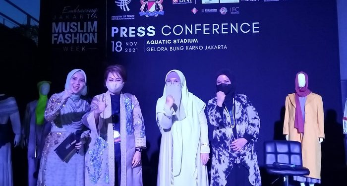 Embracing JMFW 2021, Upaya Indonesia Jadi Kiblat Busana Muslim