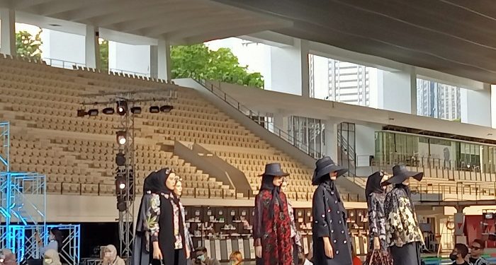 Embracing Jakarta Muslim Fashion Week sebagai Pusat Produk Halal Dunia