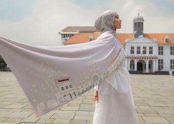 KNW Brand Rilis SCARF Premium Silk dengan Tajuk “ROMANSA BATAVIA”