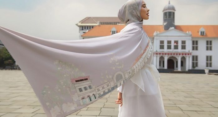 KNW Brand Rilis SCARF Premium Silk dengan Tajuk “ROMANSA BATAVIA”