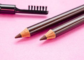 3 Kiat Memilih Alis Mata yang Sesuai Warna Kulitmu