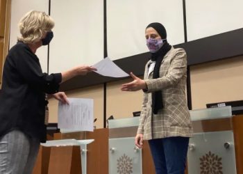 Muslimah Berjilbab Pertama Terpilih Jadi Anggota Dewan London Ontario