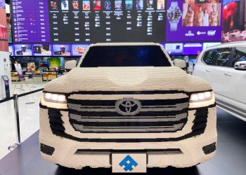 Land Cruiser dari Lego Menarik Pecinta Mobil di Dubai