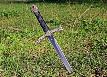 Lisan Abu Dzar Lebih Tajam daripada Pedangnya