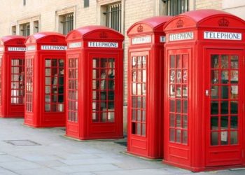 Ribuan Kotak Telepon Merah di Inggris akan Dilindungi
