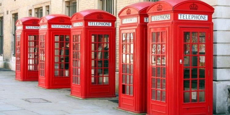 Ribuan Kotak Telepon Merah di Inggris akan Dilindungi