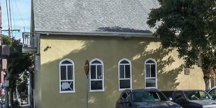 Muslim di San Fransisco Ajak Dialog Penyerang Masjid Mereka