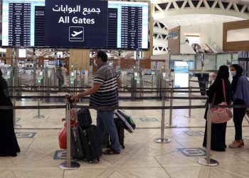 Saudi Izinkan Masuk Semua Wisatawan yang Sudah Divaksin Pertama COVID-19