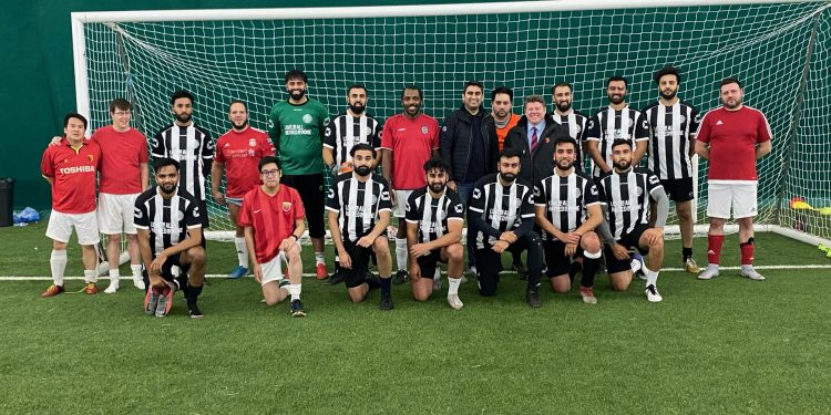 Muslim Watford Bekerja Sama untuk Kumpulkan Ribuan Dana Bantuan Covid