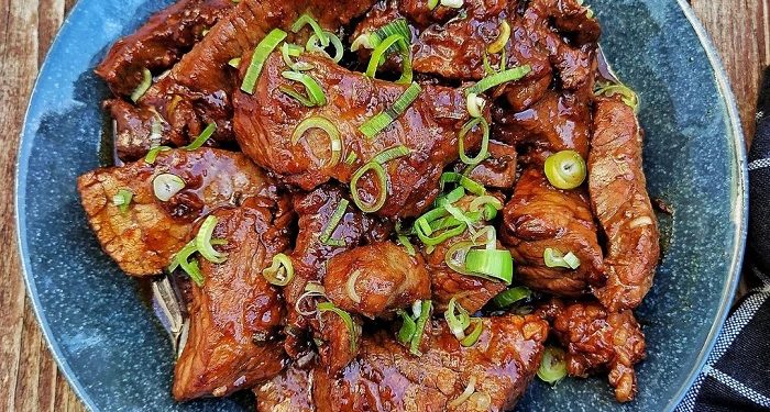 Menu Shaking Beef ala Restoran untuk Hidangan Diakhir Pekan
