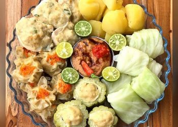 Resep Siomay Ayam Lengkap Beserta Bumbu Kacang