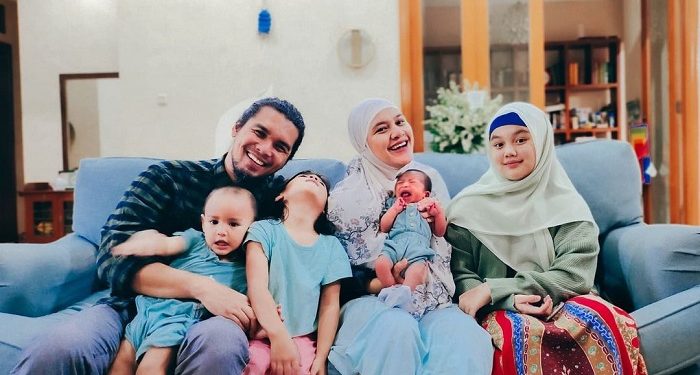 Cerita Ratu Anandita Tak Pernah Berhenti Belajar Cara Mengasuh Anak