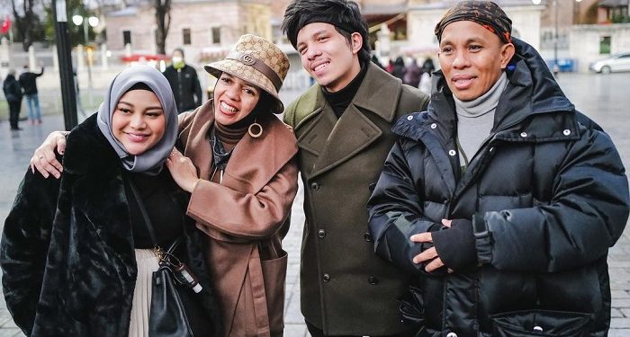 Momen Pertemuan Aurel Hermansyah dengan Mertua di Turki