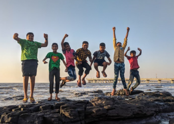 Mengajarkan Keimanan kepada Anak sebelum Mengajarkan Beramal Saleh