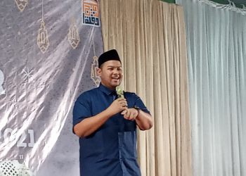 Ustaz Edgar Hamas Bagikan Tips Mencintai Al-Qur’an