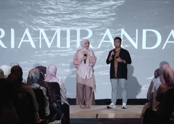 Desainer Ria Miranda Gelar Annual Show, Usung Tema Minang Heritage