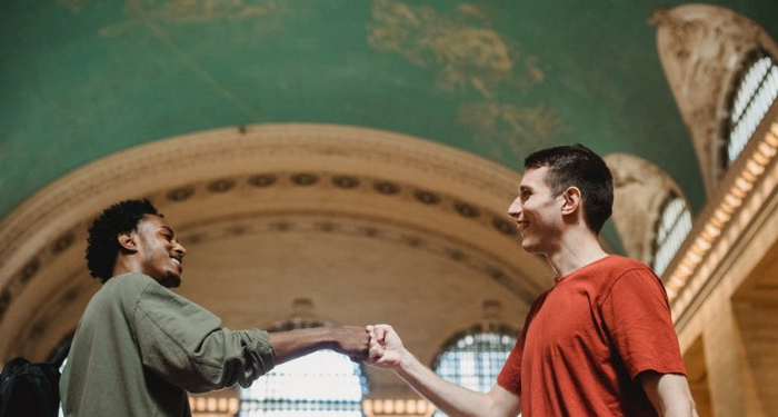 Keterpaksaan yang Membuatku Suka Membaca