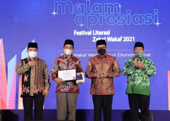 LAZ Al Azhar Sabet 3 Penghargaan di Malam Apresiasi Festival Zakat Wakaf 2021