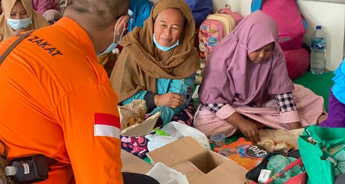 Kolaborasi Anggota Forum Zakat Turun ke Lokasi Bencana Erupsi Semeru