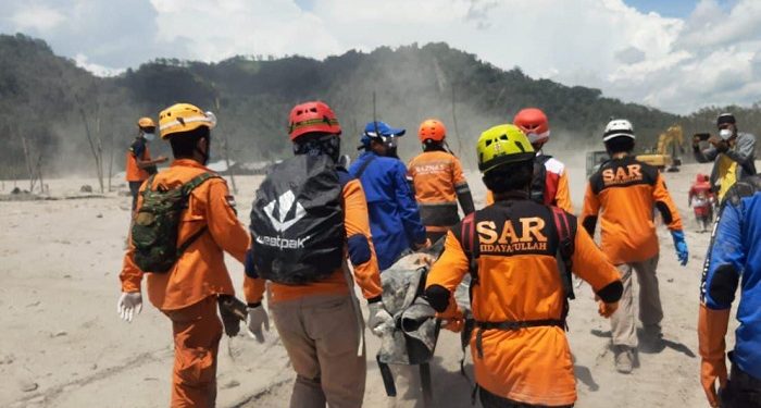 Laznas BMH Kirim Bantuan hingga ke Dusun Terdekat di Semeru