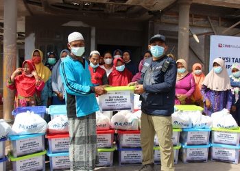 LAZ Al Azhar bersama CIMB Niaga Salurkan Bantuan Paket Sembako dan Logistik