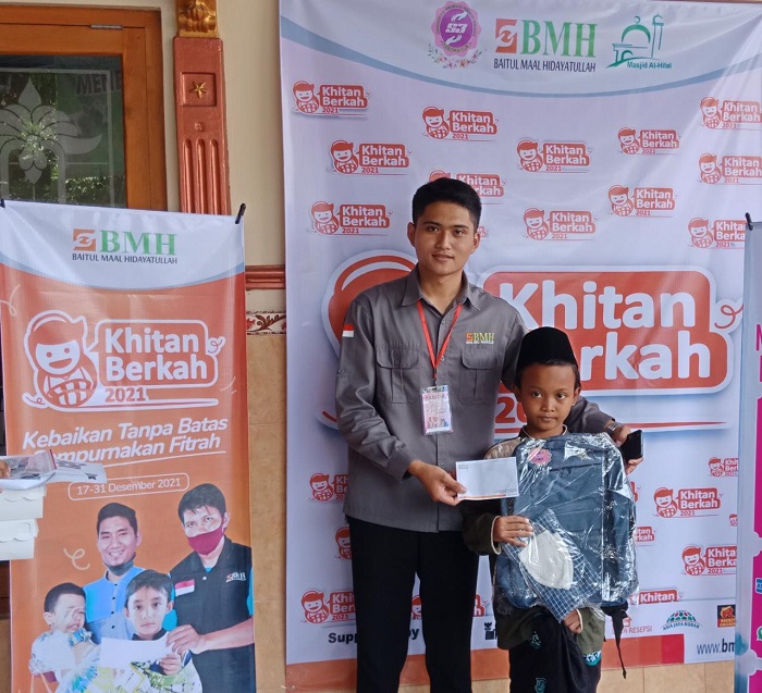 BMH Gelar Khitan Gratis untuk 286 Anak Yatim dan Dhuafa di Jawa Timur