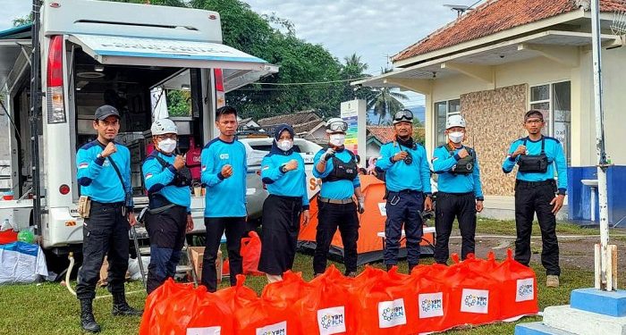 YBM PLN dan PLN Peduli Bahu Membahu Bantu Korban Erupsi Semeru