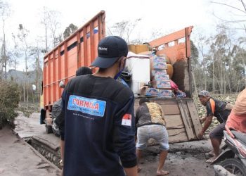 Gunung Semeru Erupsi, LAZ Al Azhar Terjunkan Tim FORMULA