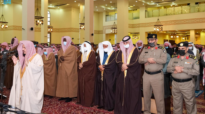 Shalat Istisqa Digelar di Seluruh Arab Saudi