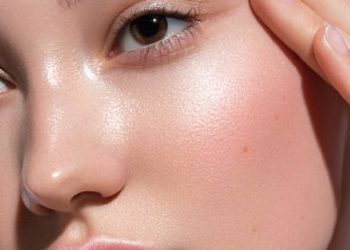 4 Kandungan Skincare yang Ampuh Melembapkan Kulit