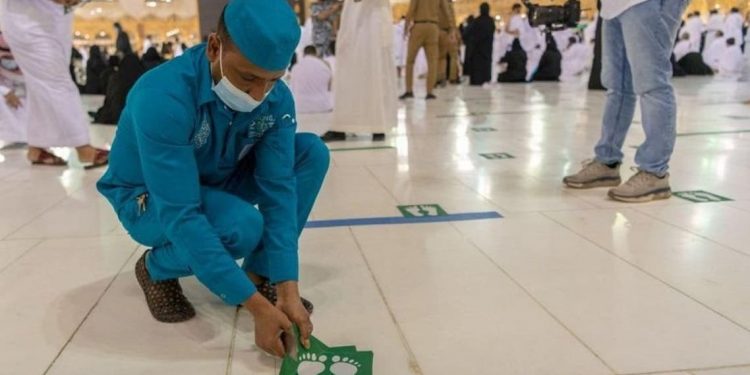 Saudi Kembali Terapkan Jarak Sosial di Masjidil Haram