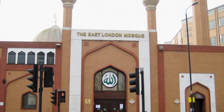 Islam Kian Melesat di Barat