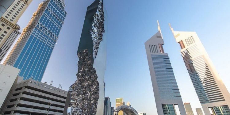 Pusat Keuangan Internasional Dubai Promosikan Budaya dengan Hadirkan 2 Patung Baru