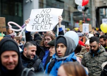 Ribuan Orang di Brussel Demo Tolak Pembatasan COVID-19