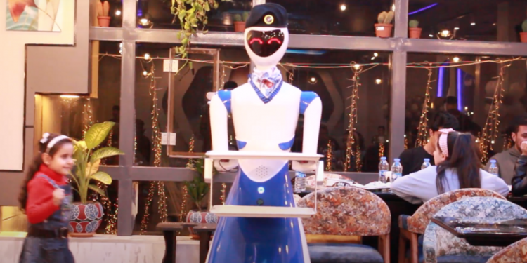 Restoran Mosul Hadirkan Pelayan Robot Pertama di Irak