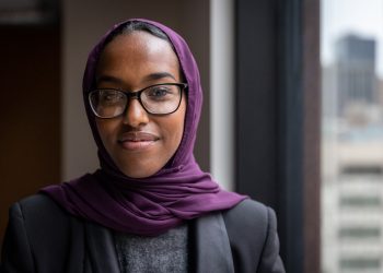 Muslimah Ini Bikin Sejarah dengan Jadi Orang Kulit Hitam Pertama di Senat Minnesota