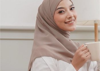 Anti Ribet, Inilah 4 Rekomendasi Hijab Square Instan