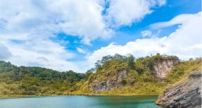 Tak Hanya Danau Toba, Bogor Punya Wisata Danau Quarry Rumpin yang Eksotis