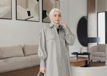 Rekomendasi Shirt Oversize untuk Wanita Berhijab